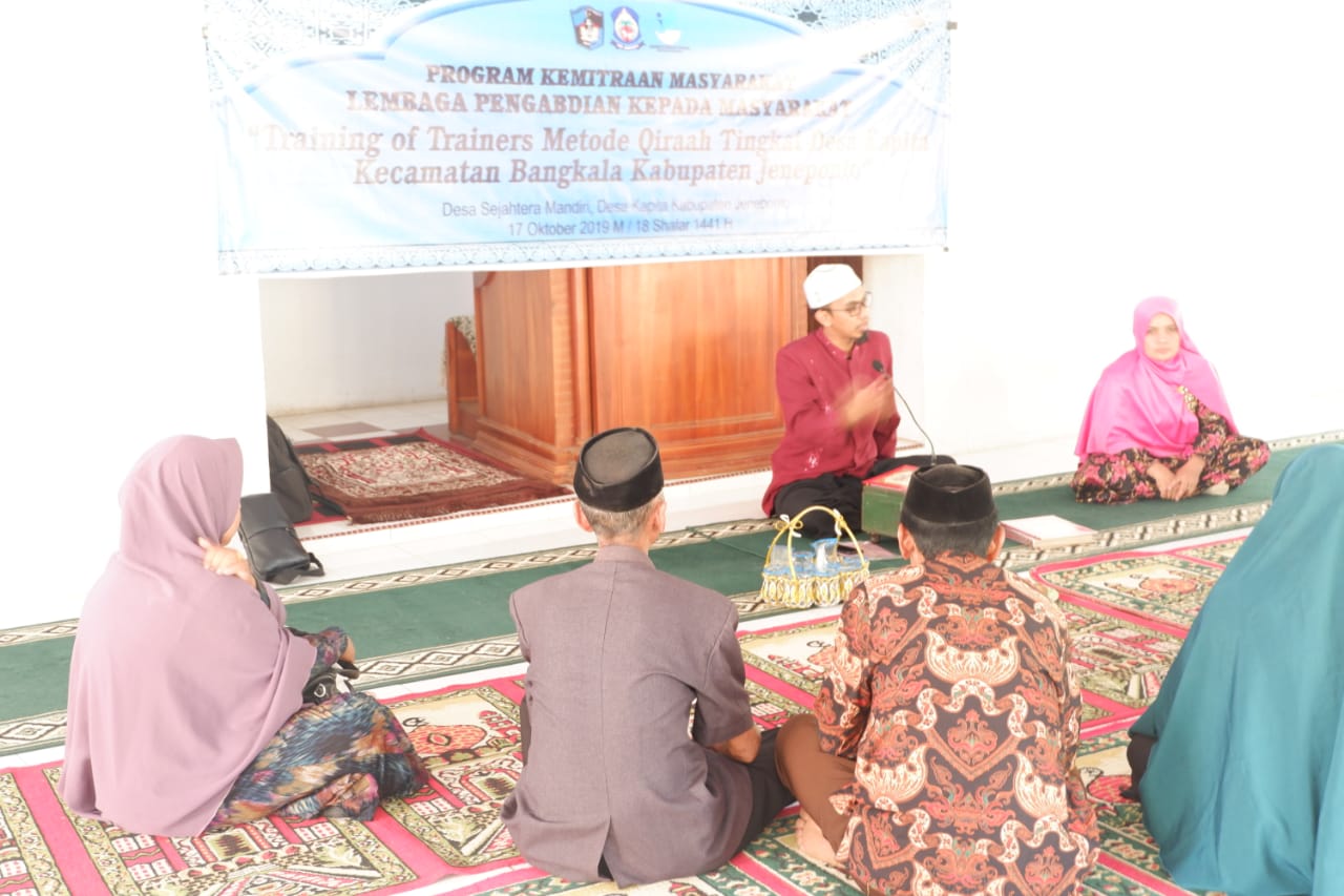 Tim Pengabdian Kepada Masyarakat (PKM) UMI latih Baca Tulis Al-Qur'an imam dusun dan guru mengaji di Jeneponto (Foto: Bambang/zonatimes.com)