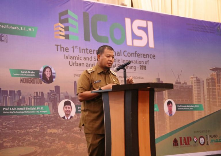 Iqbal Suhaeb saat menghadiri acara ICoISI 2019 UIN Alauddin Makassar (Foto:Ist/zonatimes.com)