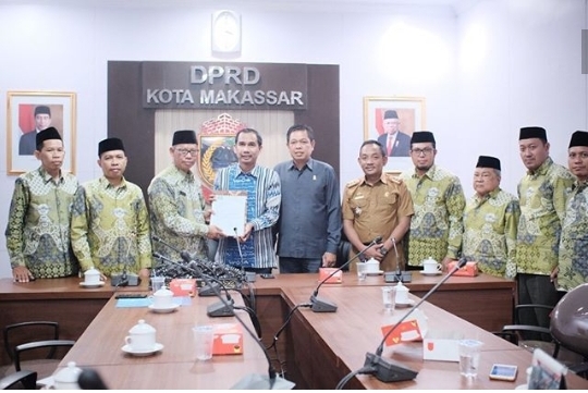 Pengurus NU Makassar dan Ketua DPRD Makassar (Foto: Istimewa/zonatimes.com)