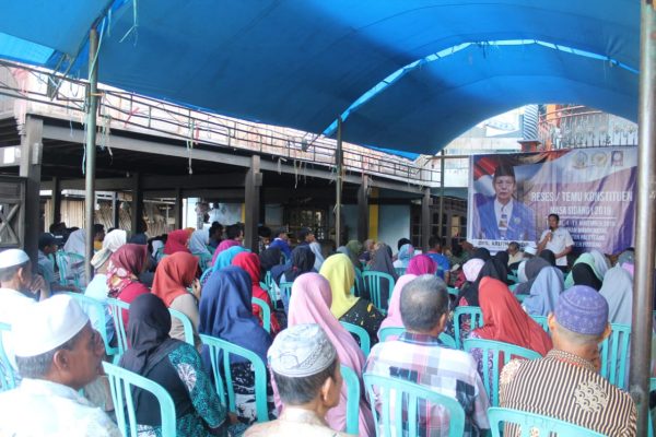Arifin Bando Reses ke Kelurahan Mamminasae Kecamatan Paleteang Kabupaten Pinrang (Foto: Hamdan/zonatimes.com)