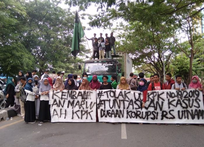 HMI Tarbiyah dan Keguruan UIN Alauddin Makassar cabang Gowa Raya peringati Hari Anti Korupsi (Foto: Syukur/zonatimes.com)