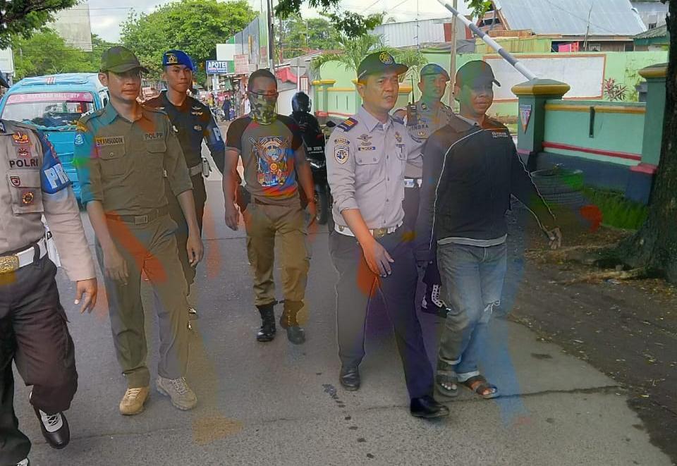 Satpol PP tangkap juru parkir liar di Makassar ((Foto:Ist)
