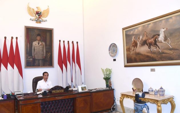 Presiden Jokowi pada saat video Conference