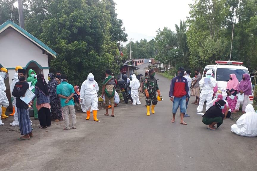 Pemeriksaan massal di dusun Baturapa, Kelurahan Borongrappoa kecamatan Kindang kabupaten Bulukumba Selasa, (12/5/2020) ist