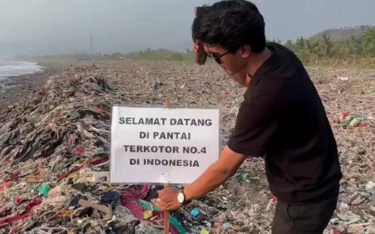Pemerintah Desa Sangrawayang Tolak Pandawara Group Bersihkan Pantai Loji
